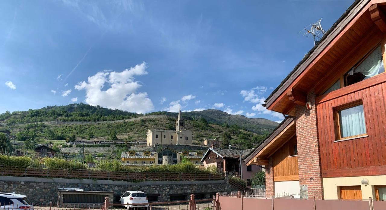 Casa Vacanze Anais Nus Exterior photo